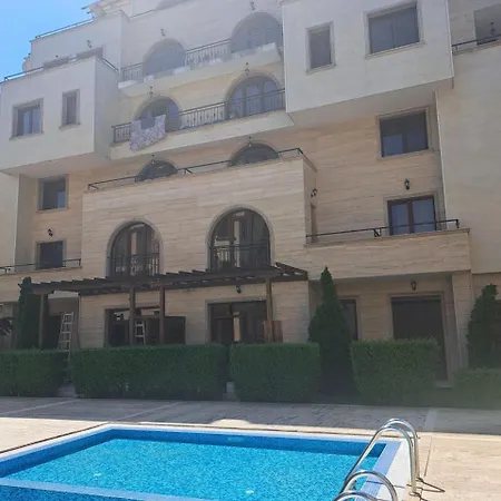 амара б3 студия Apartment *